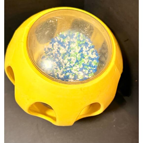 1970 VINTAGE PLAYSKOOL MAGIC YELLOW HOURGLASS BEADS BABY BALL TOY RARE - Picture 4 of 5